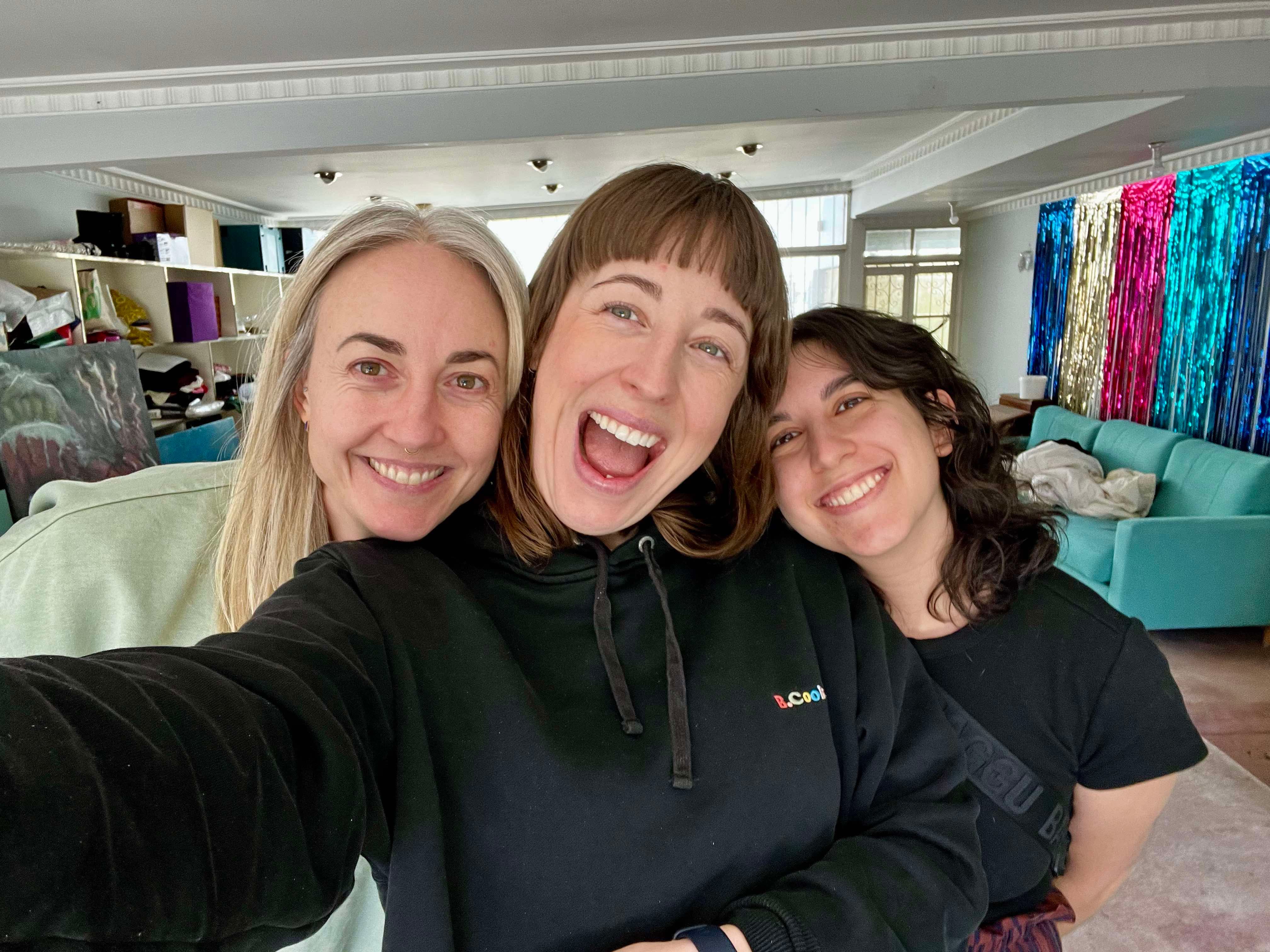 3 friends who make the art