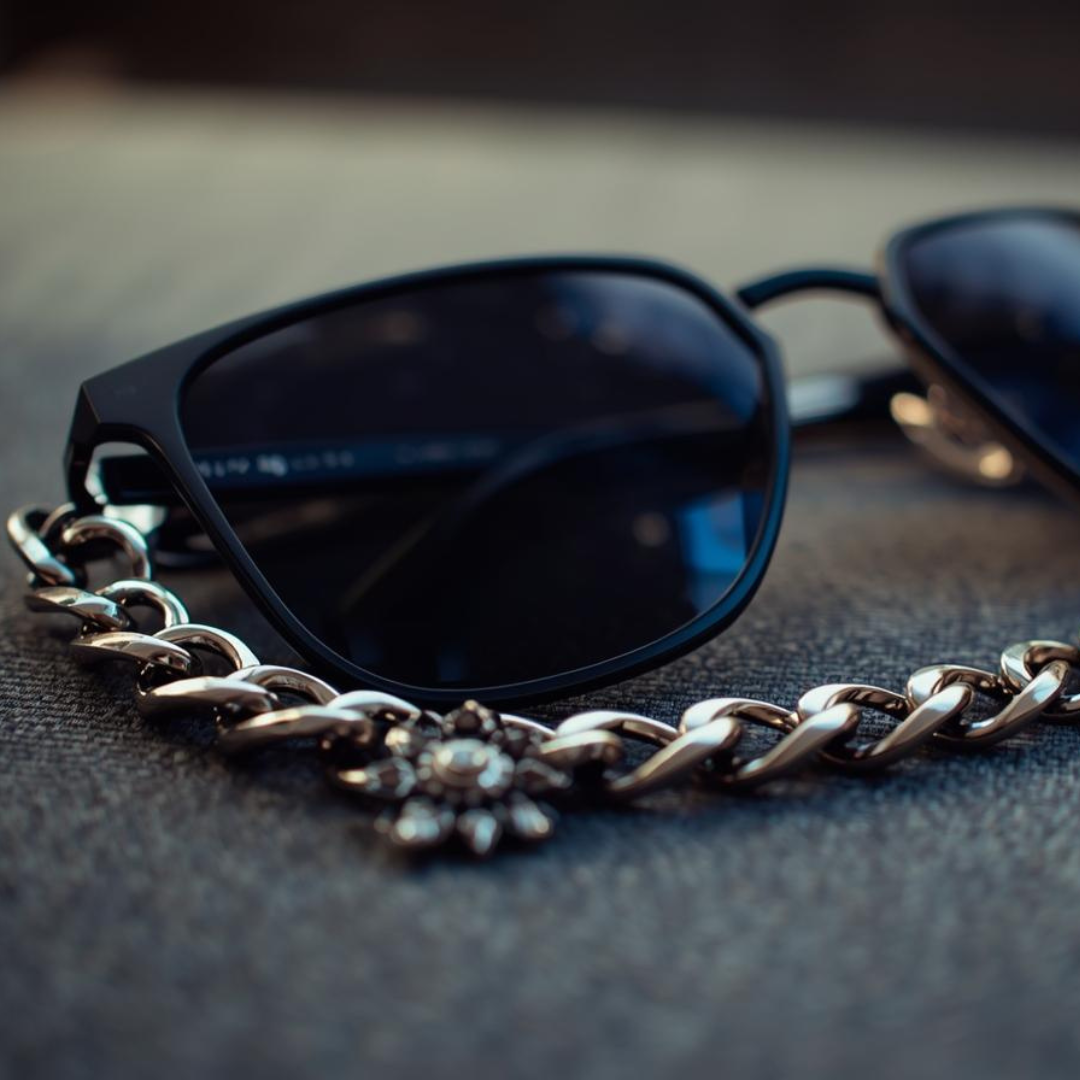 sunglasses chain